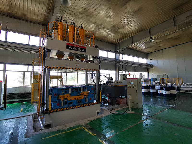 315噸三梁四柱油壓機(jī)廠家直銷汽車內(nèi)飾液壓機(jī)