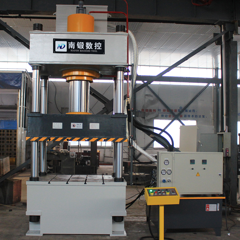 3多噸復(fù)合漏糞板成型油壓機(jī)，漏糞板液壓機(jī)組成結(jié)構(gòu)