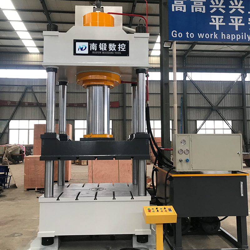 500T三梁四柱油壓機，500噸常規(guī)油壓機